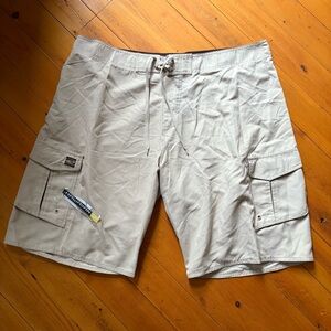 Men's Tan Cargo Shorts